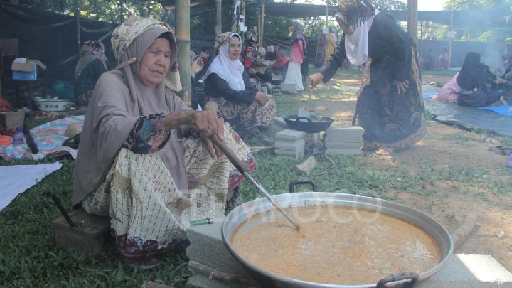 Keajaiban Tanah Bato: Jorong yang Terpancar dalam Festival Adat Dunia